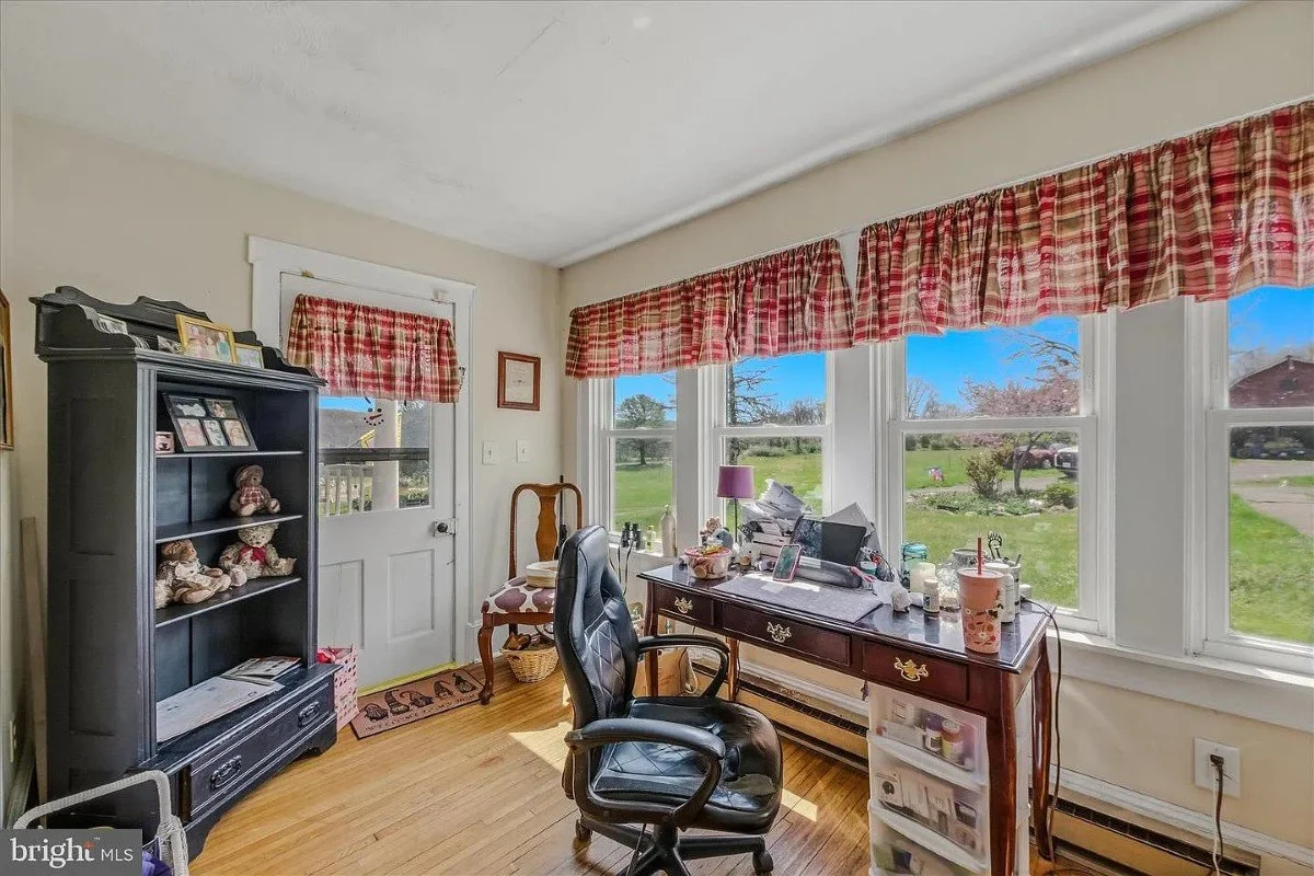 1888 Farmhouse Berkeley Springs West Virginia - 13 - office.webp