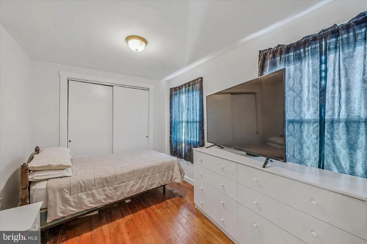 1888 Farmhouse Berkeley Springs West Virginia - 31 - bedroom.webp