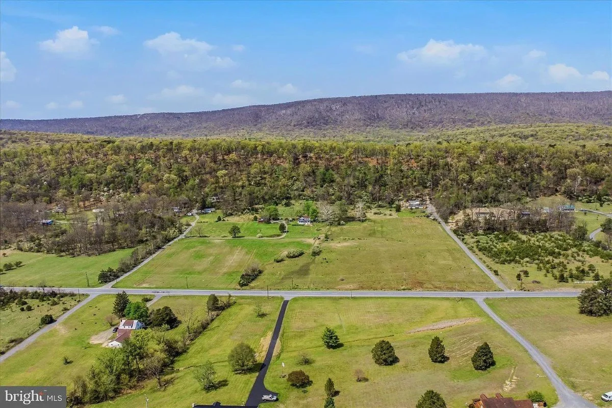 1888 Farmhouse Berkeley Springs West Virginia - 65 - aerial view.webp