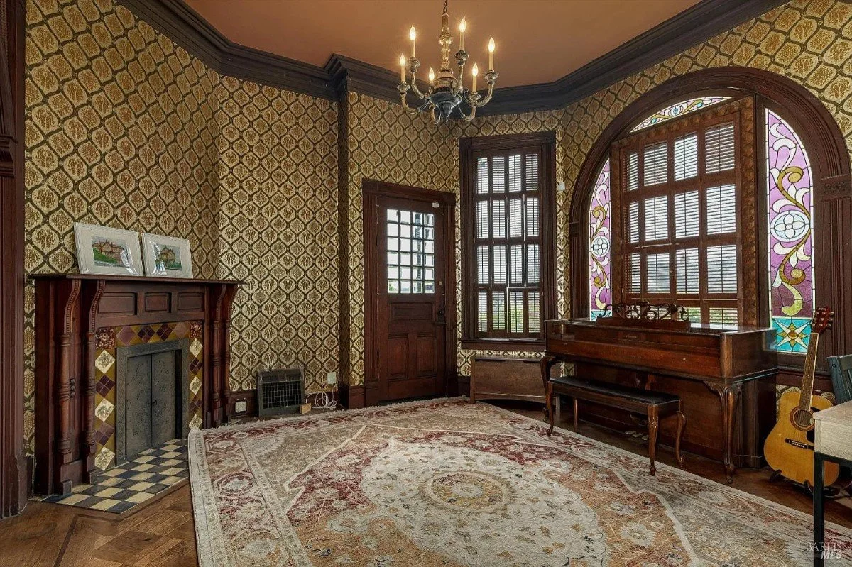 1891 Queen Anne house Vallejo California - 10 - piano room.webp