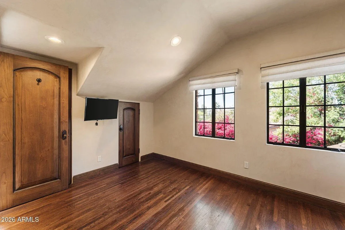 The Stone House 1934 Tudor Revival Phoenix Arizona - 21 - bedroom.webp