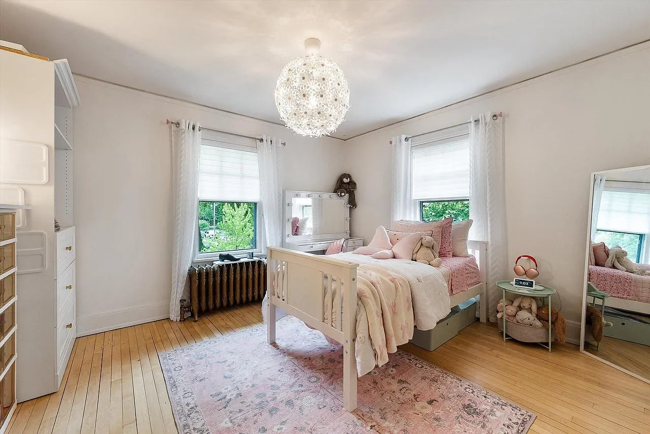 1907 Tudor Revival house Cedarburg Wisconsin - 31 - bedroom.webp