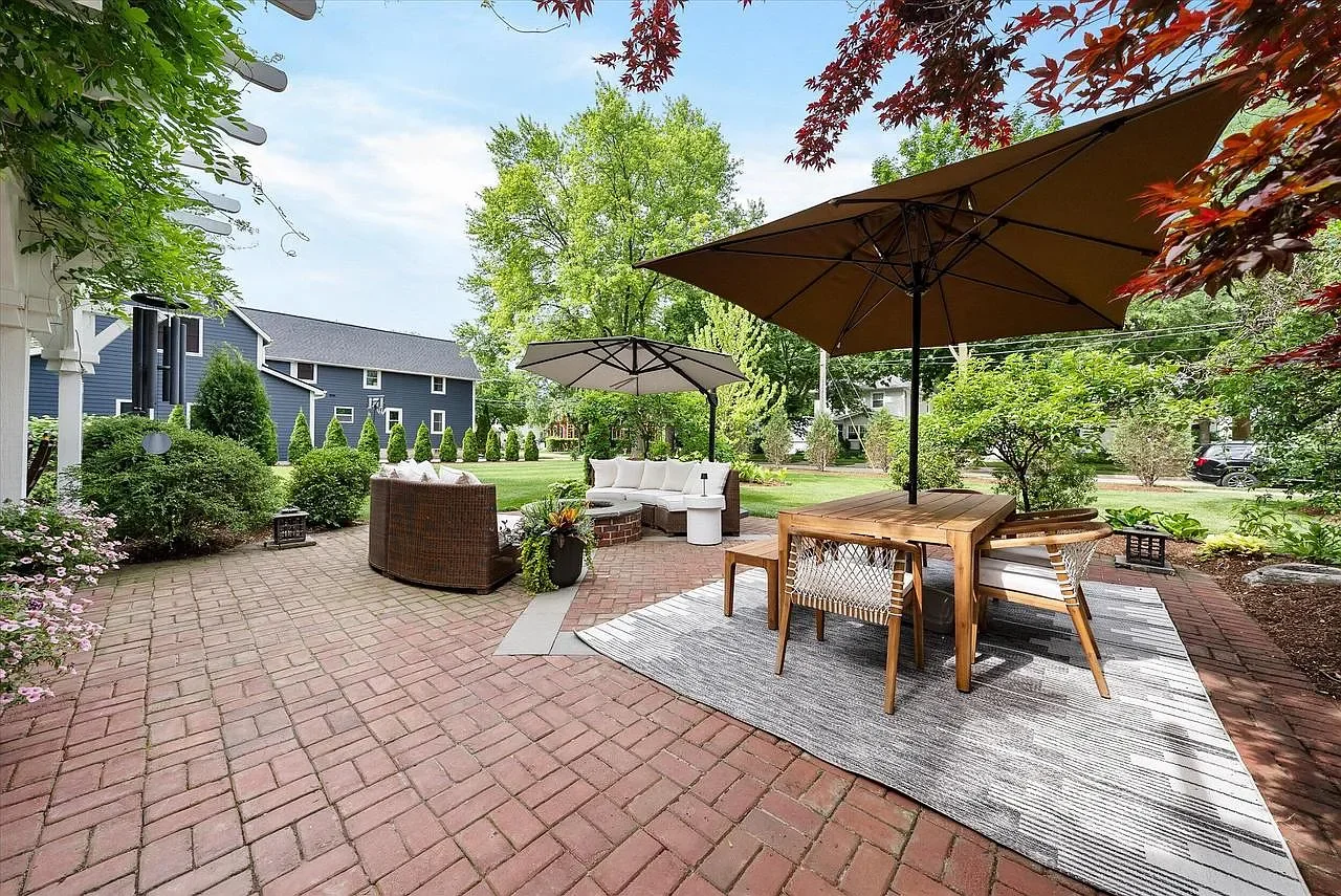 1907 Tudor Revival house Cedarburg Wisconsin - 56 - backyard.webp
