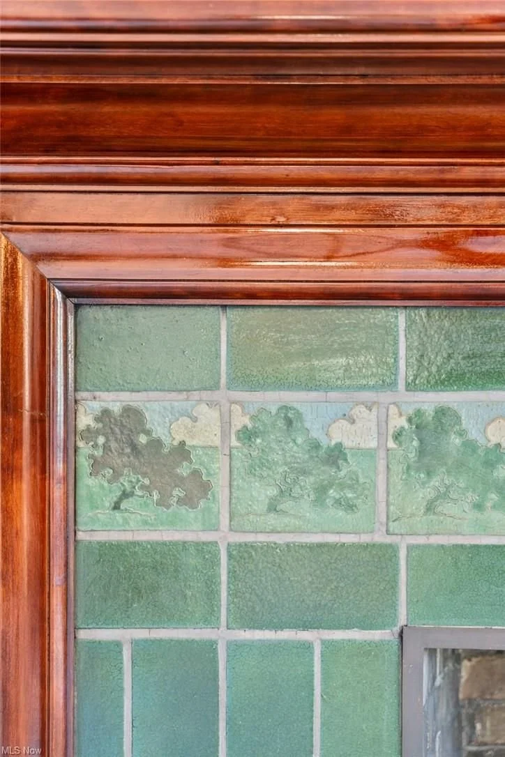 1900 Colonial Revival house Cleveland Heights Ohio - 10 - fireplace details.jpg