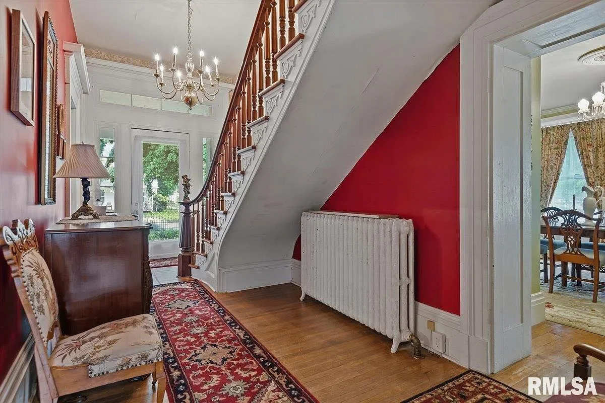 1840 Greek Revival house Jacksonville Illinois - 7 - staircase.webp