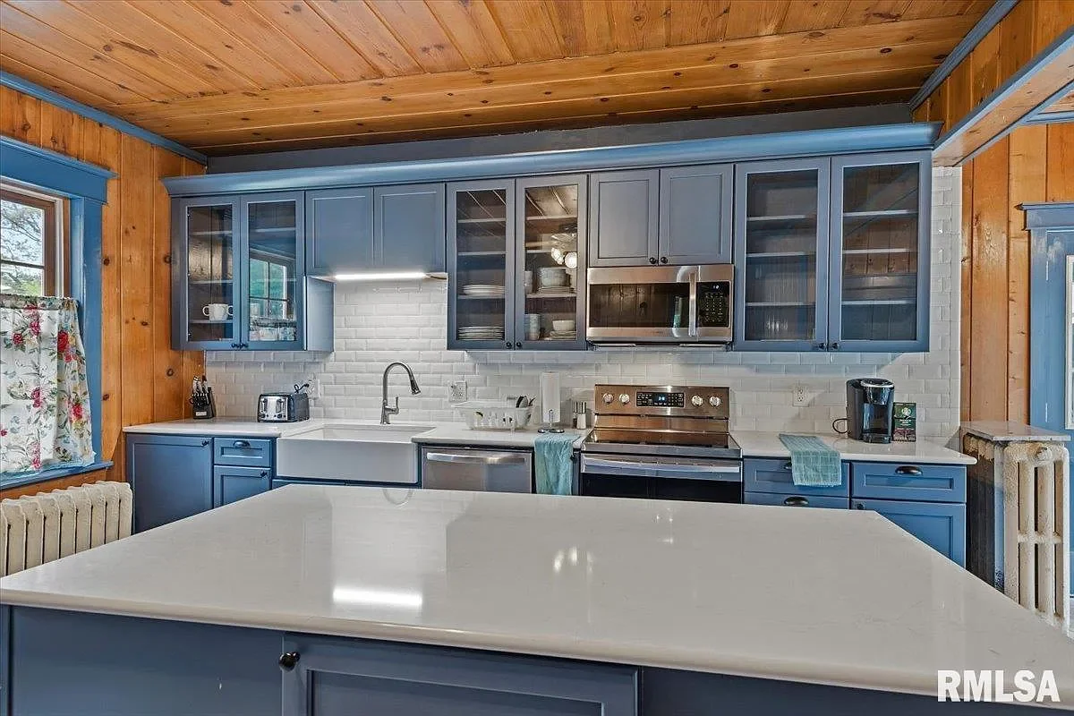 1840 Greek Revival house Jacksonville Illinois - 23 - kitchen.webp