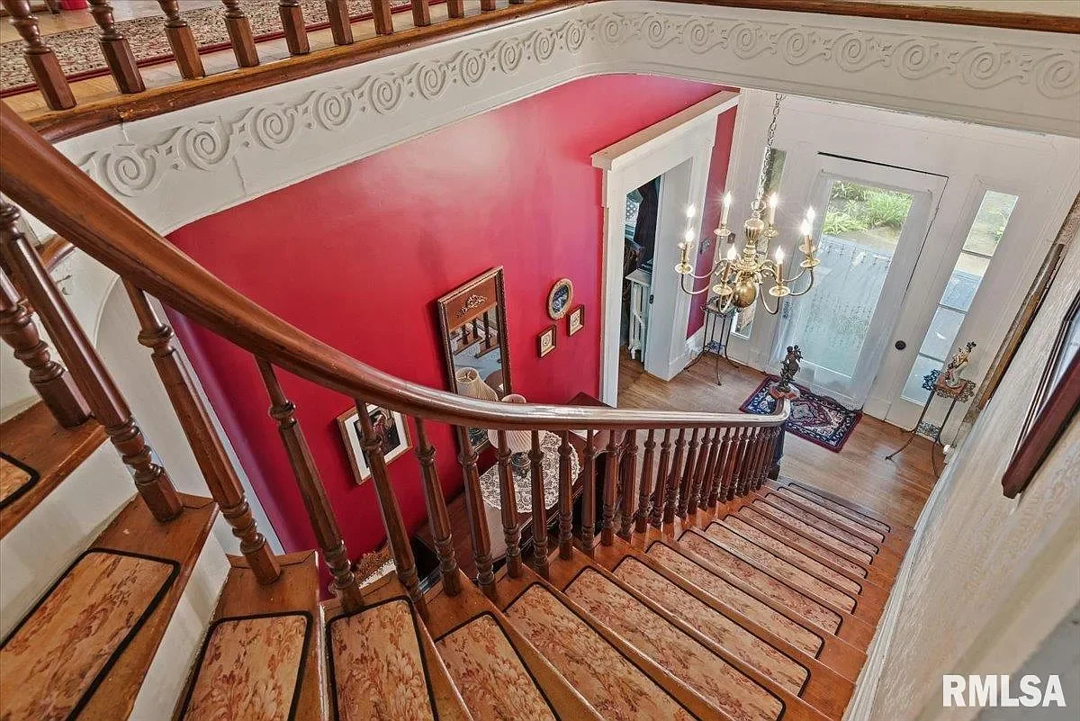 1840 Greek Revival house Jacksonville Illinois - 29 - staircase.webp