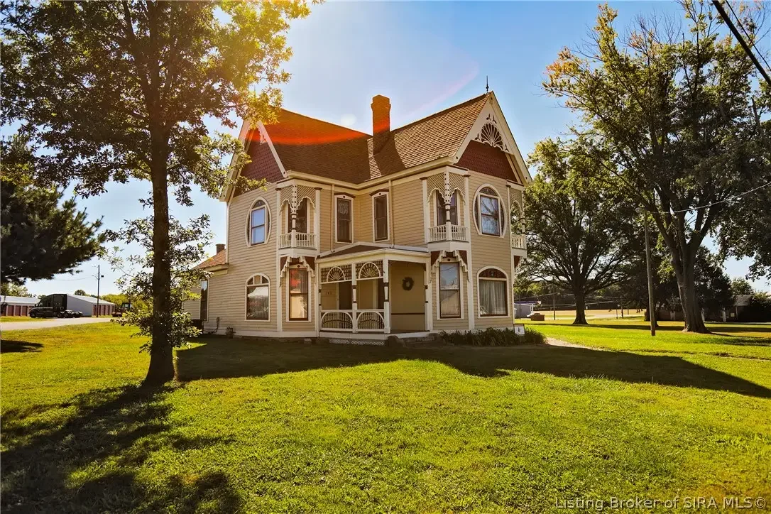 1858 Queen Anne house in Campbellsburg, Indiana - $275k