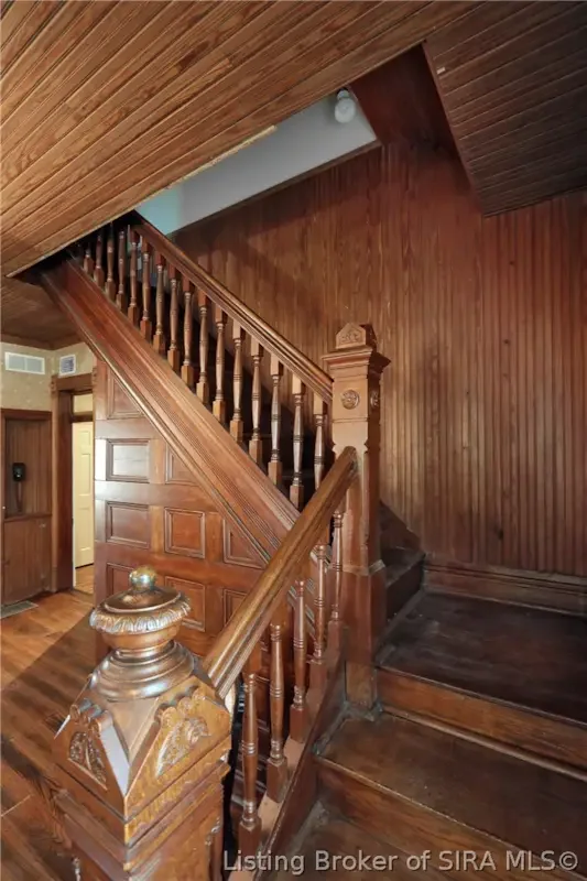 1858 Queen Anne house Campbellsburg Indiana - 11 - staircase.webp