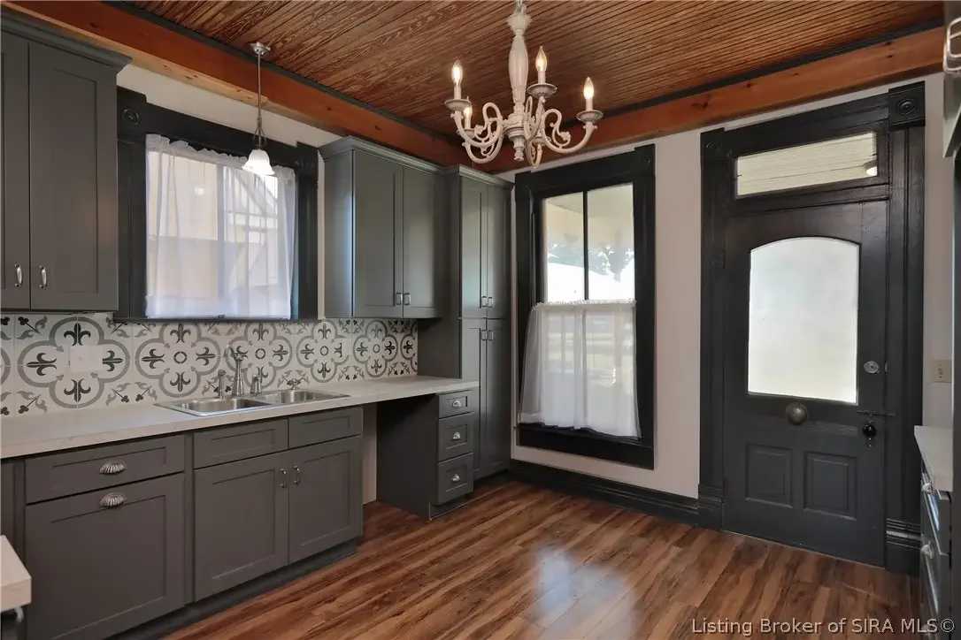 1858 Queen Anne house Campbellsburg Indiana - 22 - kitchen.webp