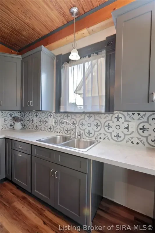 1858 Queen Anne house Campbellsburg Indiana - 25 - kitchen.webp