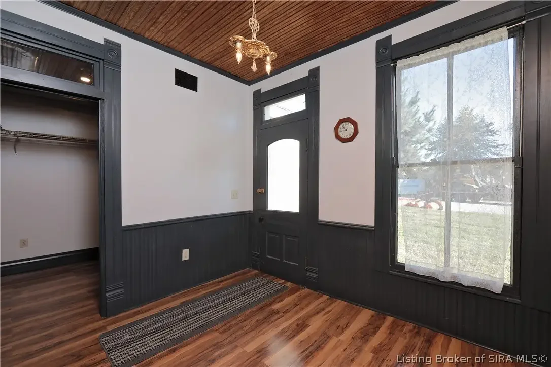 1858 Queen Anne house Campbellsburg Indiana - 27 - kitchen.webp