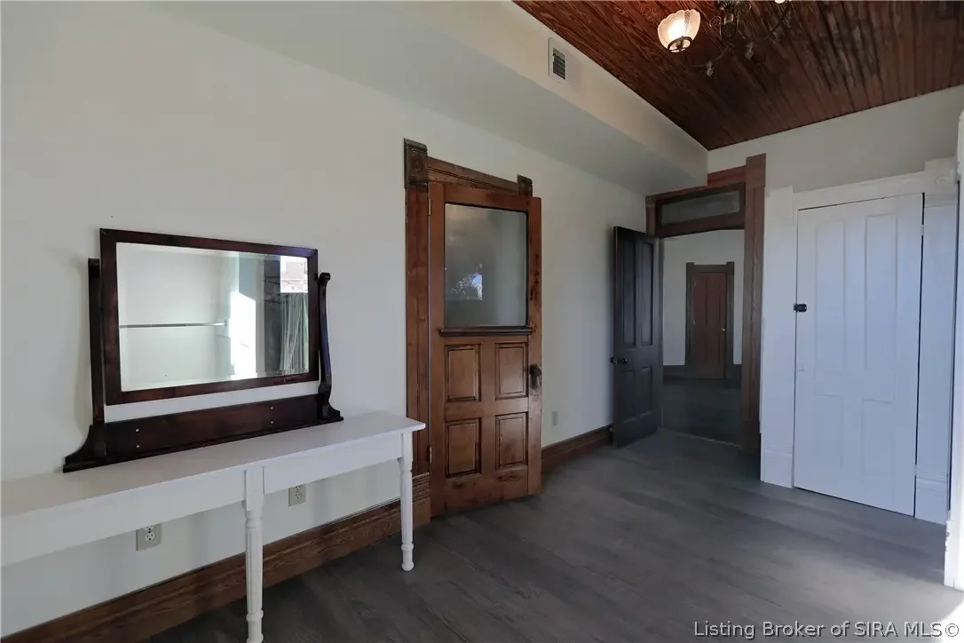 1858 Queen Anne house Campbellsburg Indiana - 32 - storage.webp