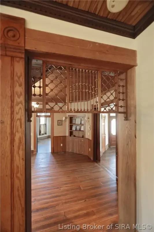 1858 Queen Anne house Campbellsburg Indiana - 40 - dining room.webp