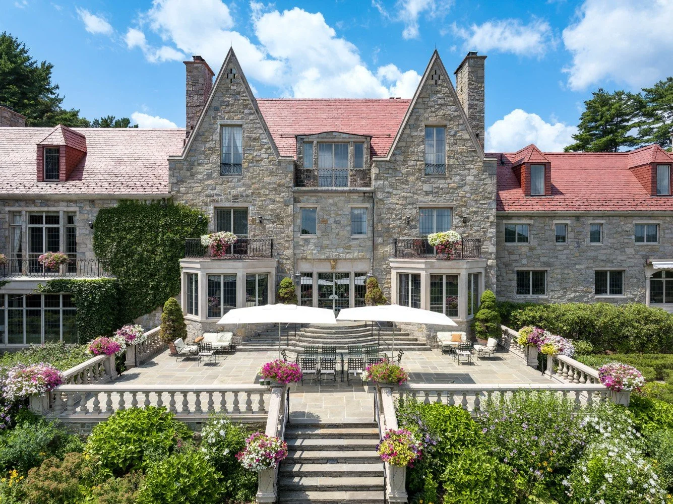 Hillandale 1900 European manor in Stamford Connecticut (23).jpg