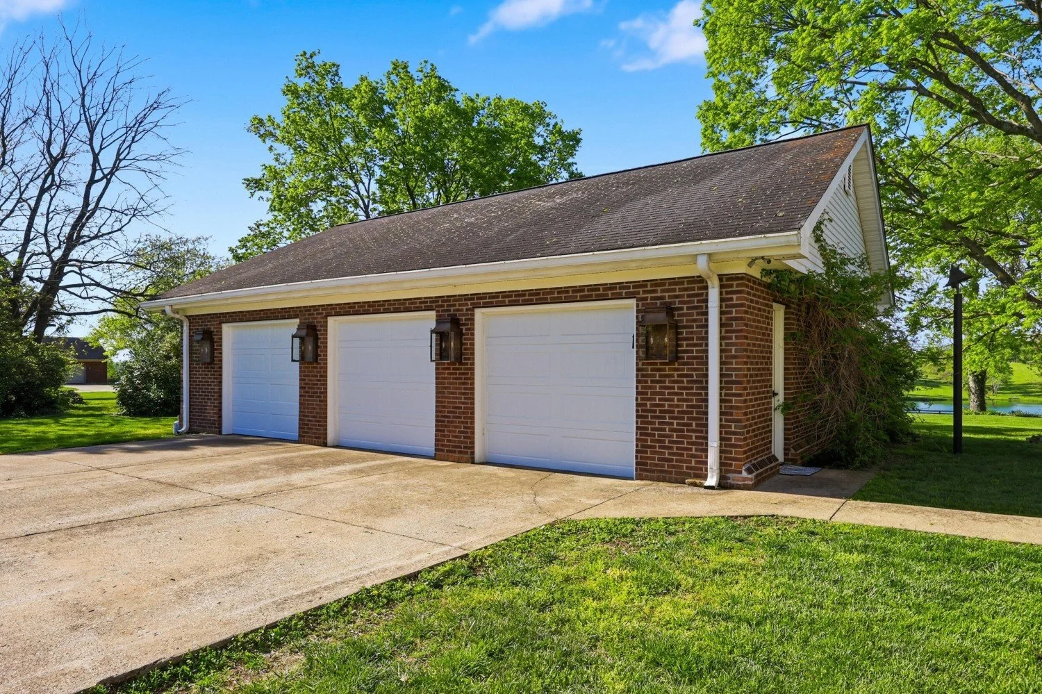 Highland Hall 1855 Greek Revival house Lexington Kentucky - 7 - garage.jpeg