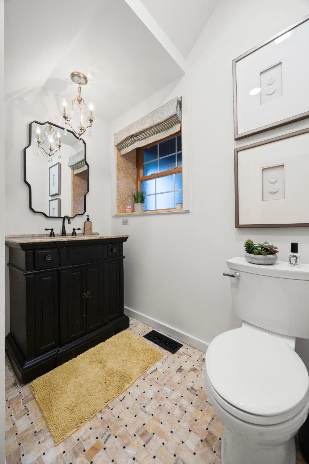Highland Hall 1855 Greek Revival house Lexington Kentucky - 35 - bathroom.jpeg