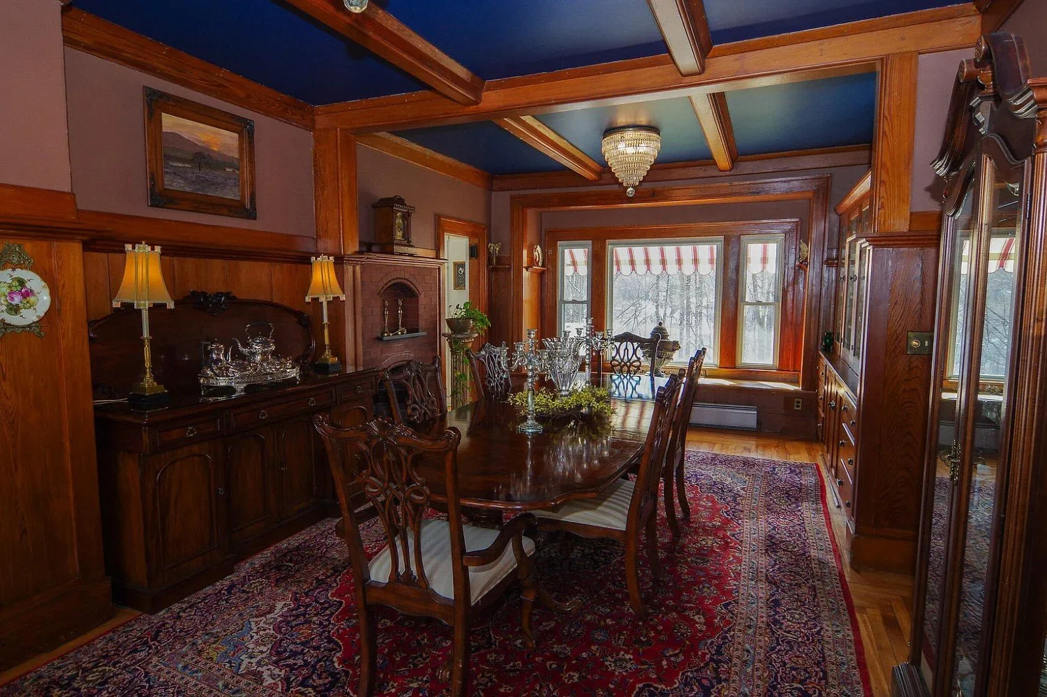 1850 Victorian house Dexter Maine - 21 - dining room.webp