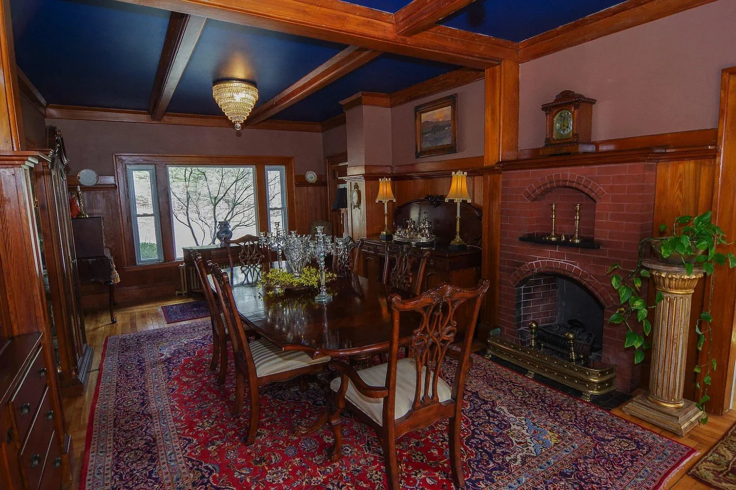1850 Victorian house Dexter Maine - 22 - dining room.webp