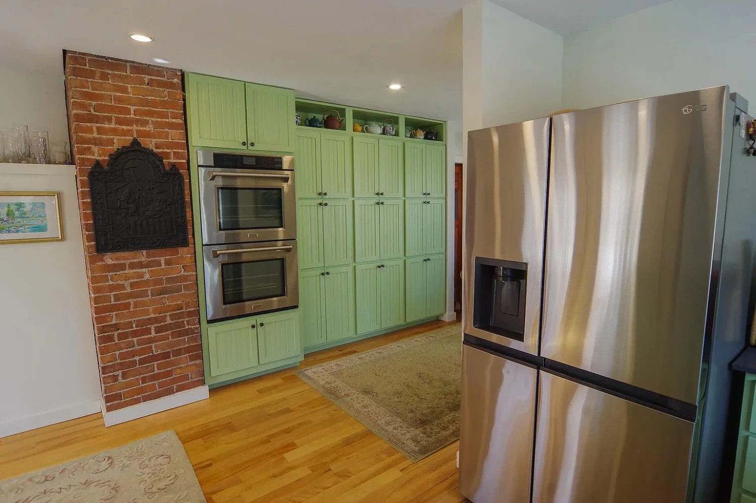 1850 Victorian house Dexter Maine - 24 - kitchen.webp