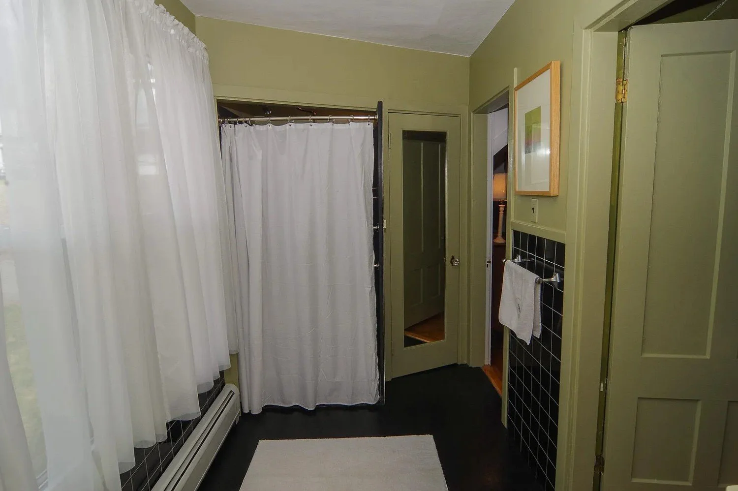 1850 Victorian house Dexter Maine - 44 - bathroom.webp