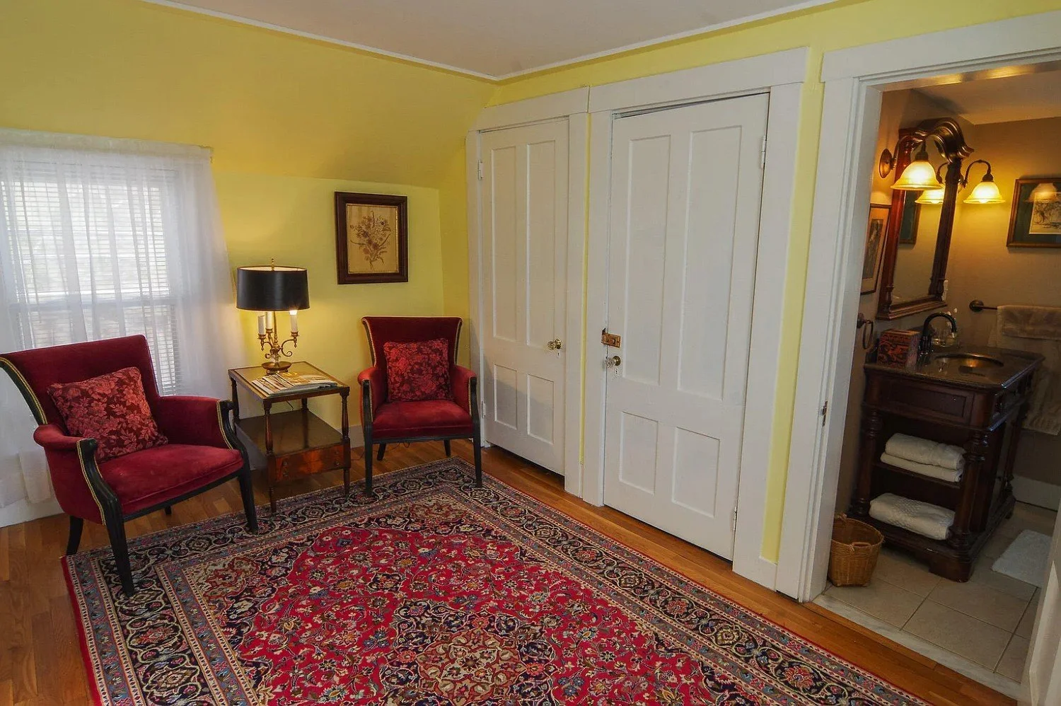 1850 Victorian house Dexter Maine - 50 - bedroom.webp