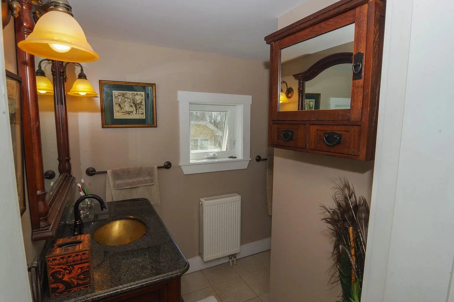 1850 Victorian house Dexter Maine - 53 - bathroom.webp