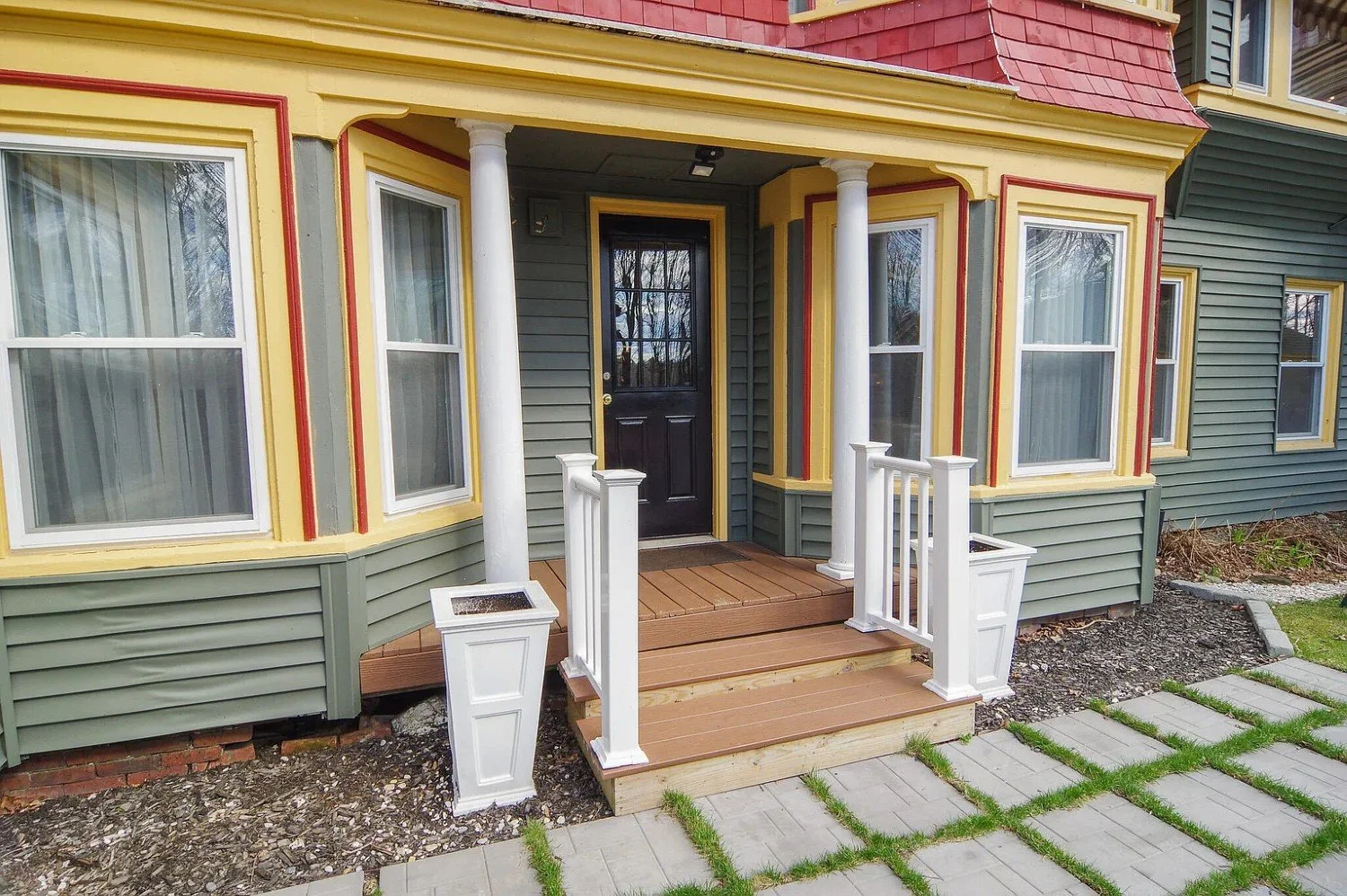 1850 Victorian house Dexter Maine - 56 - backyard.webp