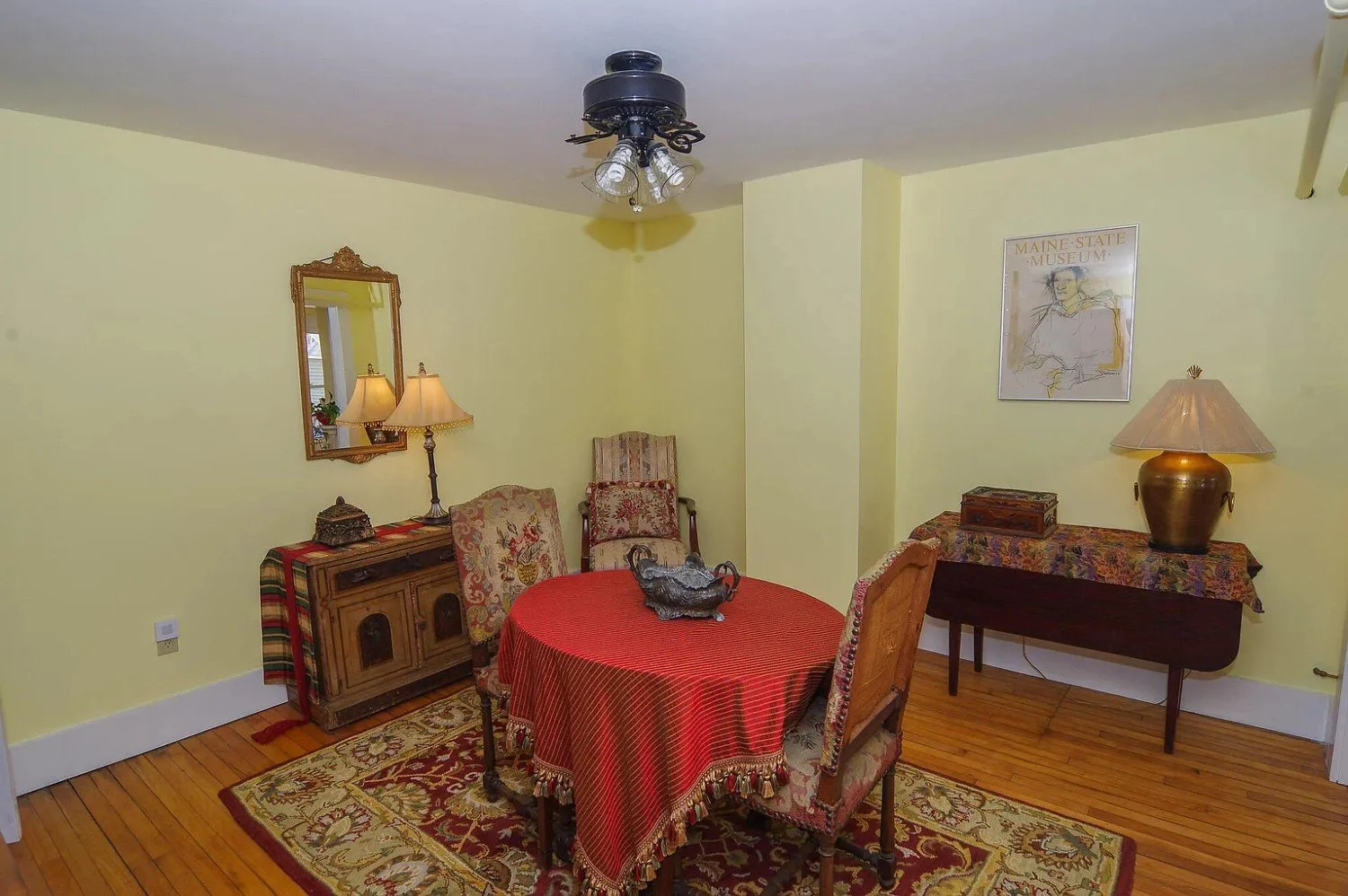 1850 Victorian house Dexter Maine - 69 - breakfast room.webp