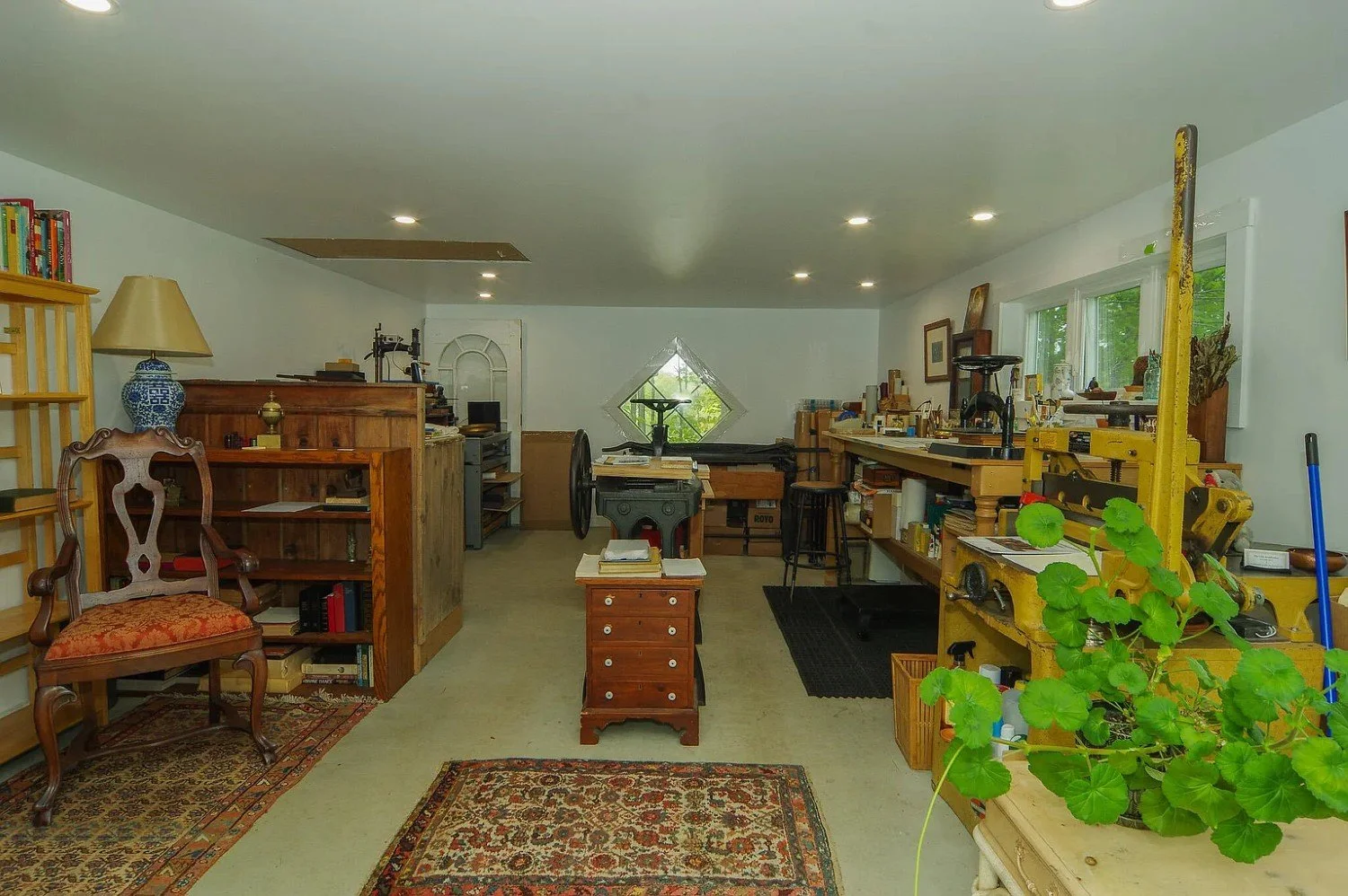 1850 Victorian house Dexter Maine - 80 - workshop.webp