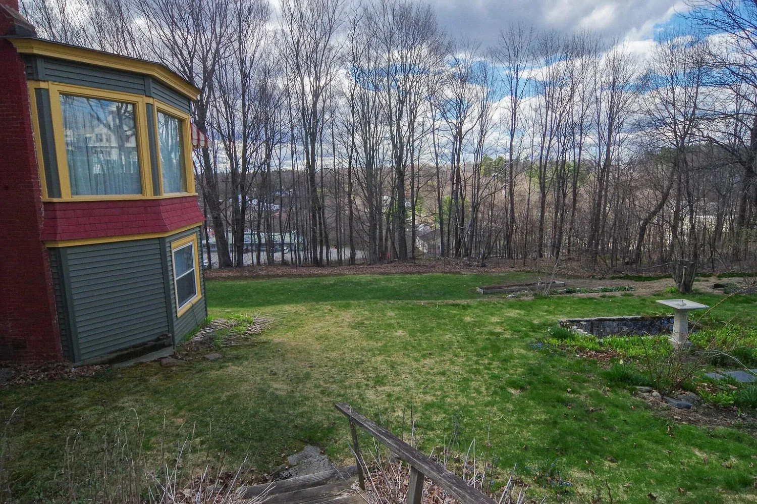 1850 Victorian house Dexter Maine - 91 - garden.webp