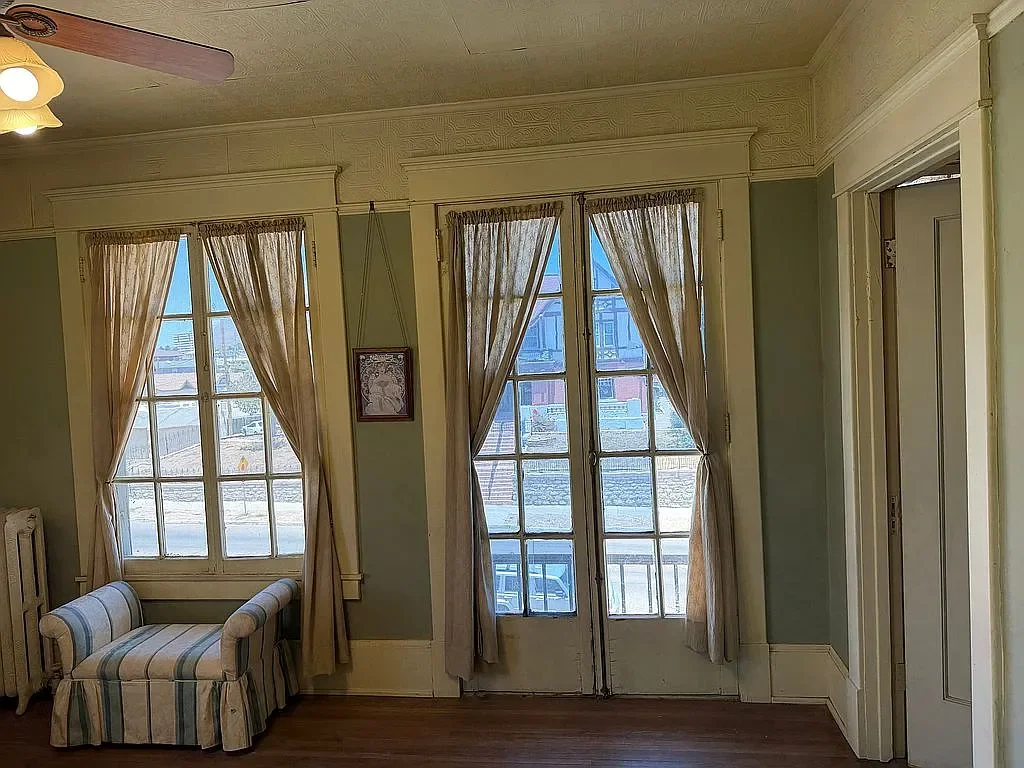 The Kohlberg Residence 1910 Mediterranean Revival El Paso Texas - 32 - bedroom.webp