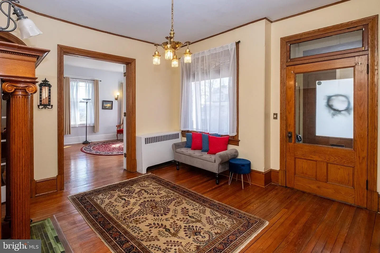 1901 Victorian house Cumberland Maryland - 12 - entrance.webp