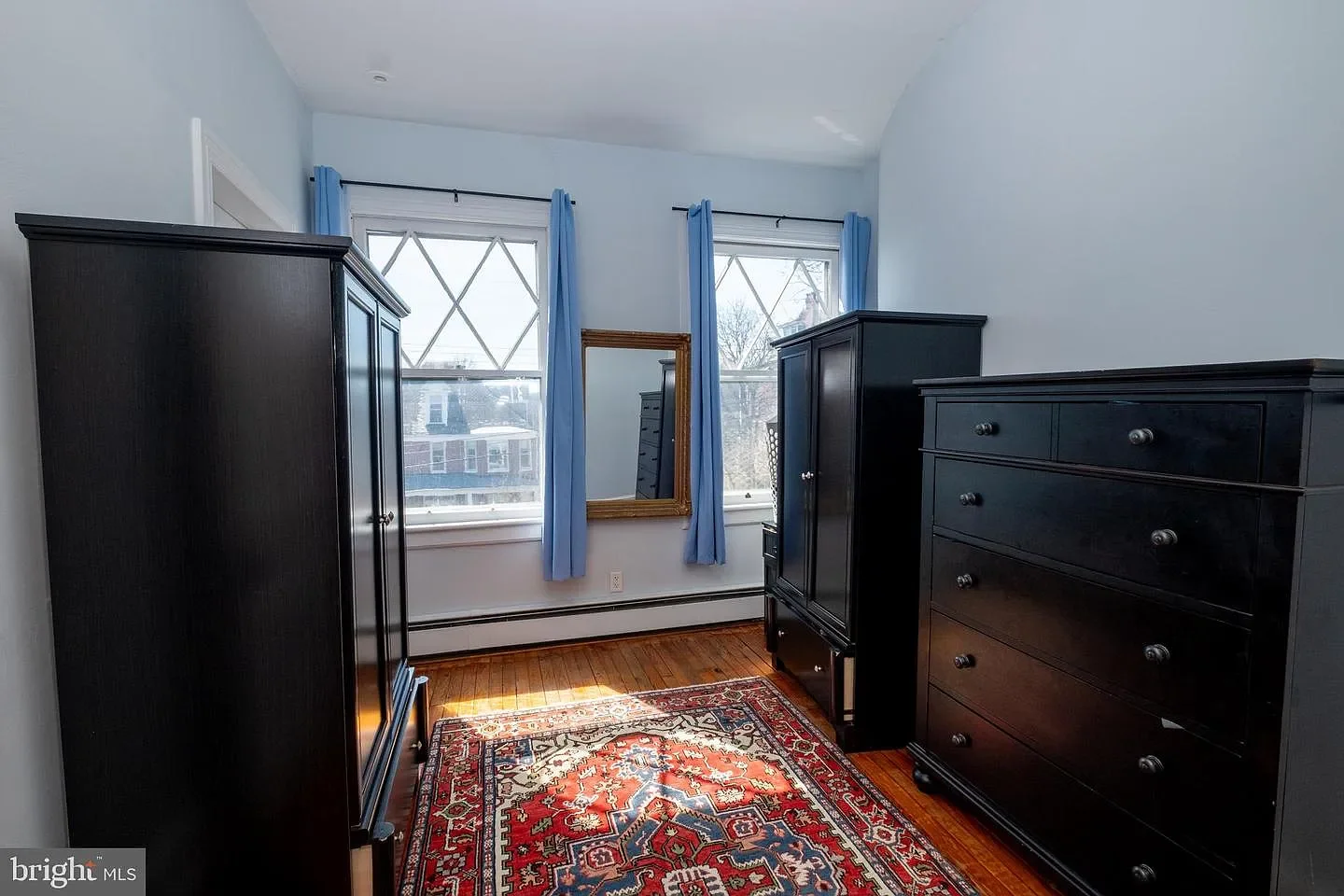 1901 Victorian house Cumberland Maryland - 33 - bedroom.webp