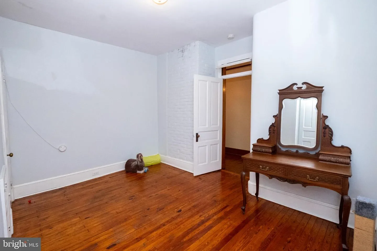 1901 Victorian house Cumberland Maryland - 38 - bedroom.webp