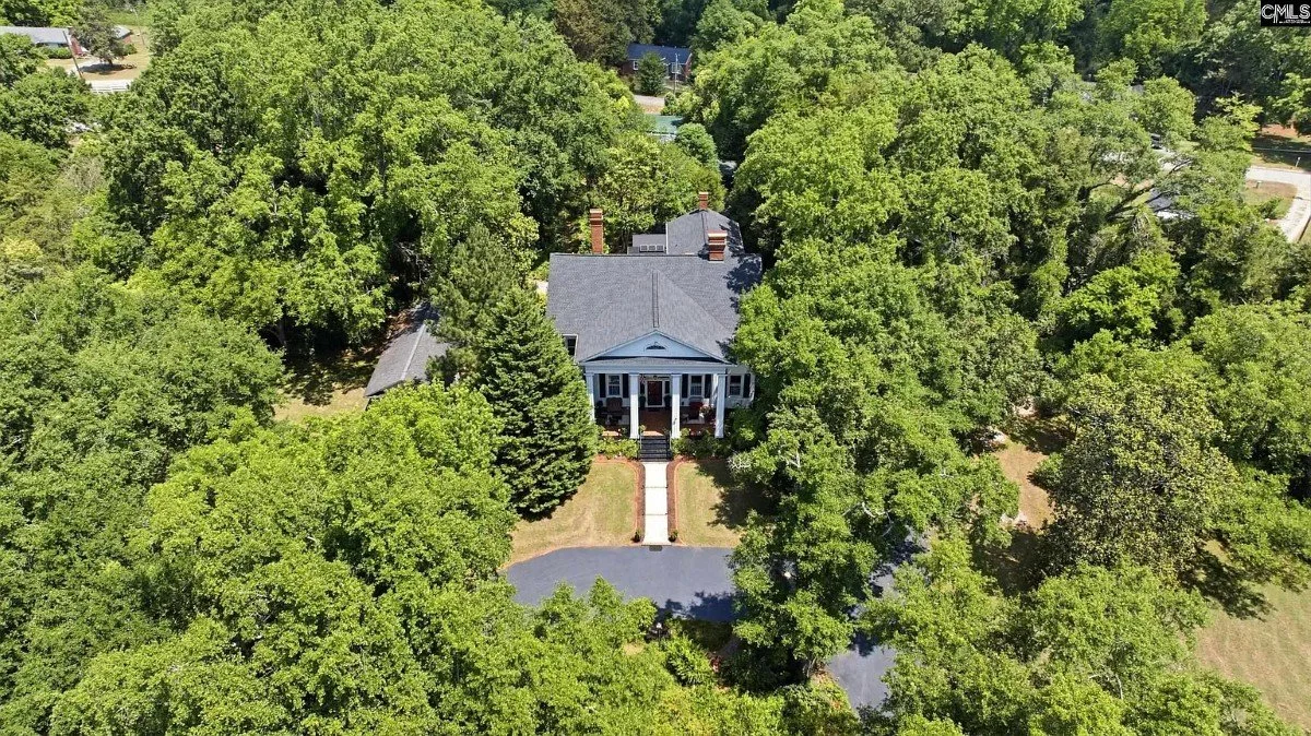 Honeysuckle Acres 1927 Neoclassical Revival Winnsboro South Carolina - 59 - aerial view.webp