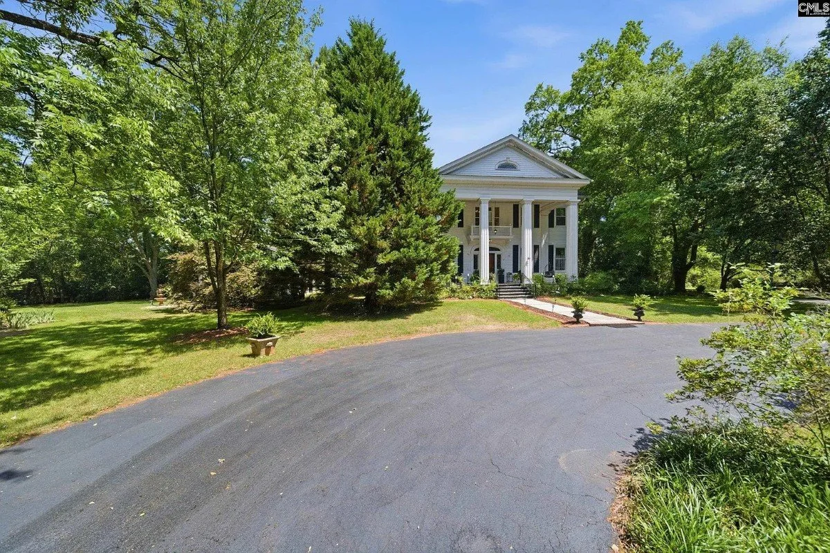 Honeysuckle Acres 1927 Neoclassical Revival Winnsboro South Carolina - 65 - front road.webp