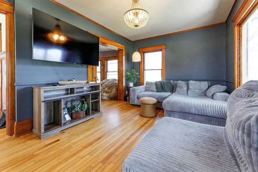 1905 Victorian house in Montevideo, Minnesota - $239k (22).webp