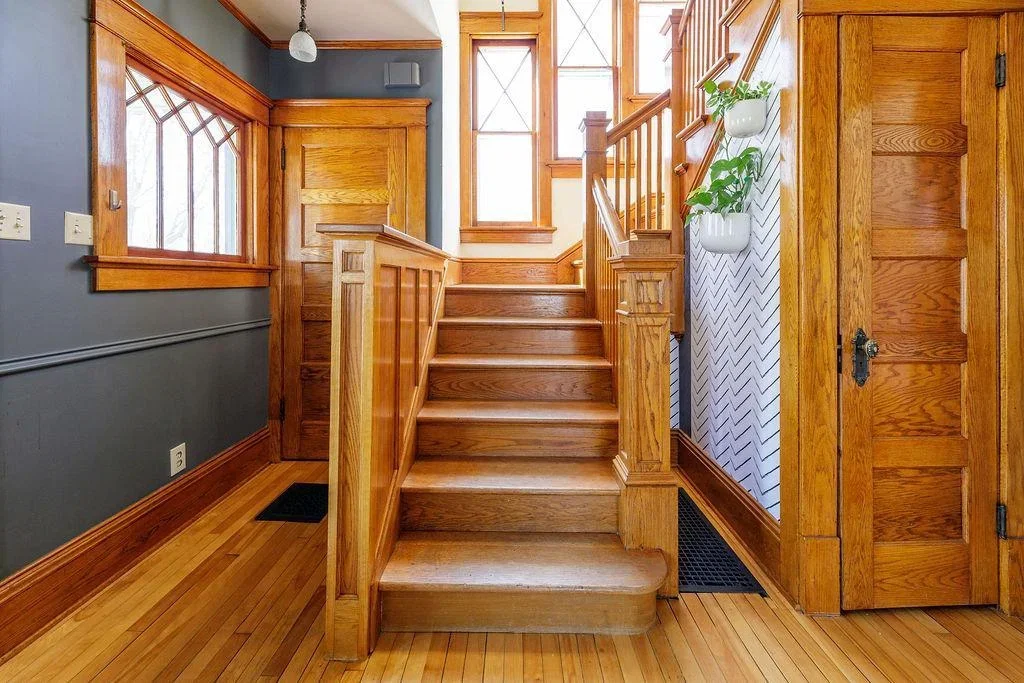 1905 Victorian house in Montevideo, Minnesota - $239k (27).webp