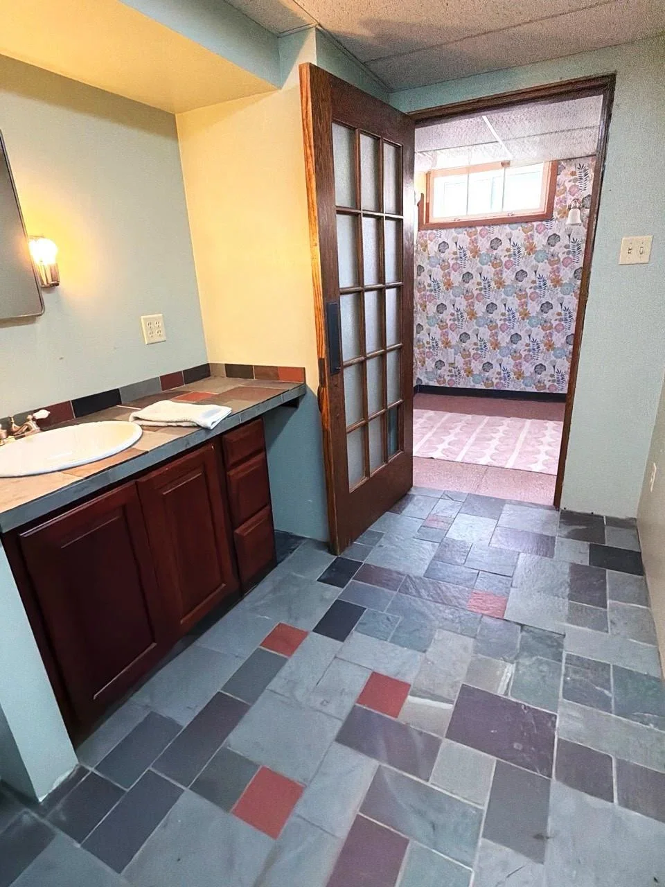 1905 Victorian house in Montevideo, Minnesota - $239k (47).webp