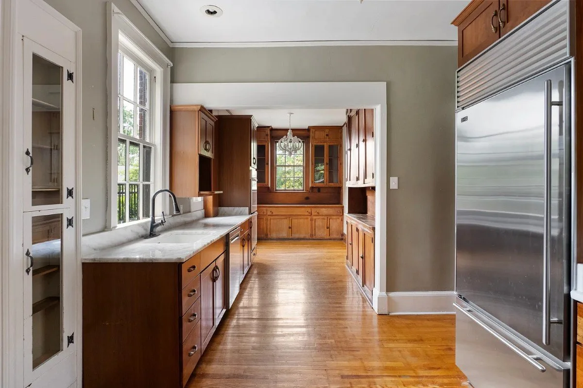 1930 Colonial Revival house Bristol Virginia - 19 - kitchen.webp