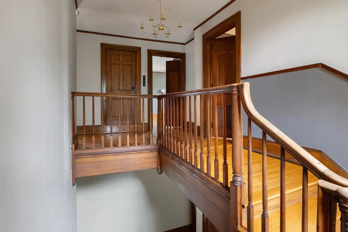 1930 Colonial Revival house Bristol Virginia - 28 - staircase.webp