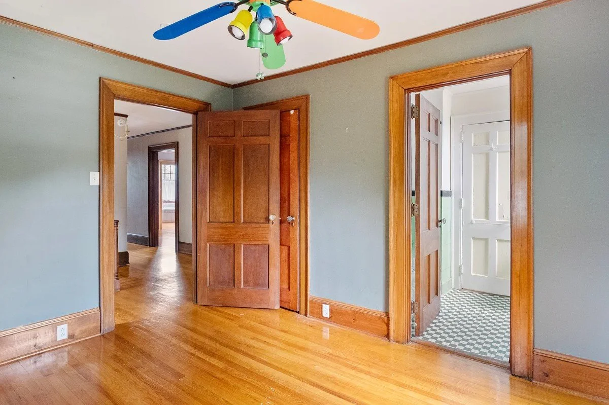 1930 Colonial Revival house Bristol Virginia - 37 - bedroom.webp