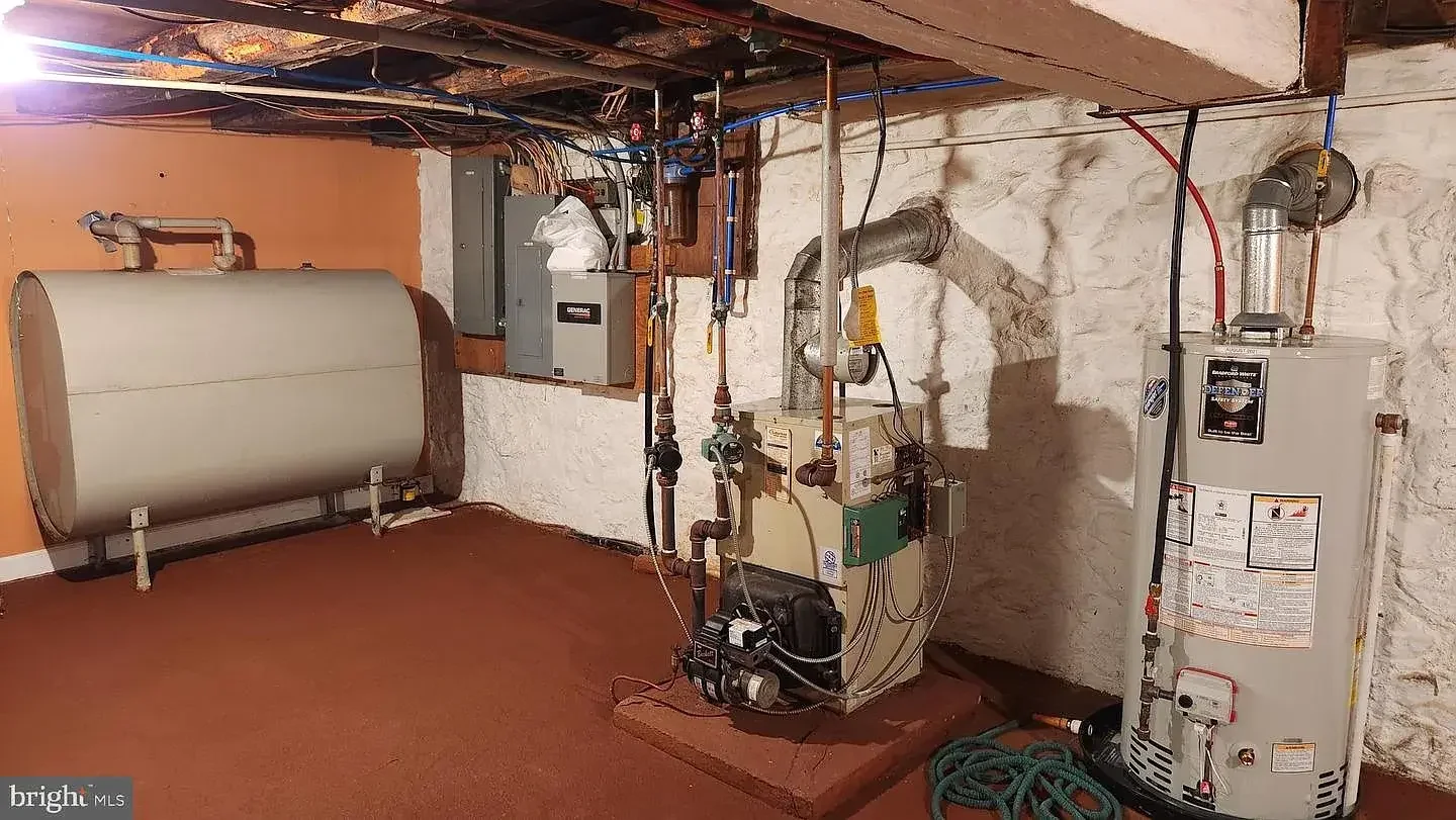 1845 Stone Farmhouse Orefield Pennsylvania - 31 - basement.webp