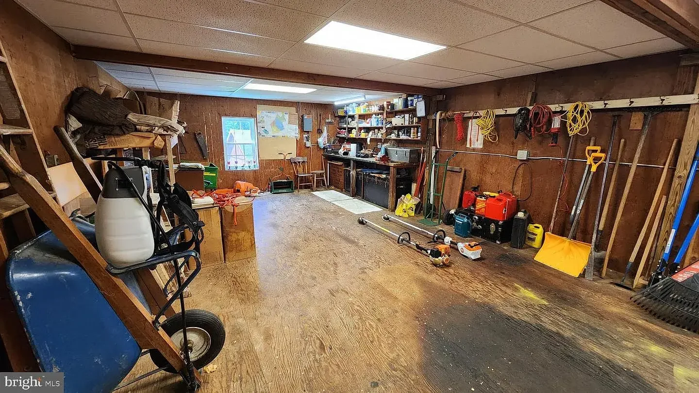 1845 Stone Farmhouse Orefield Pennsylvania - 51 - workshop.webp