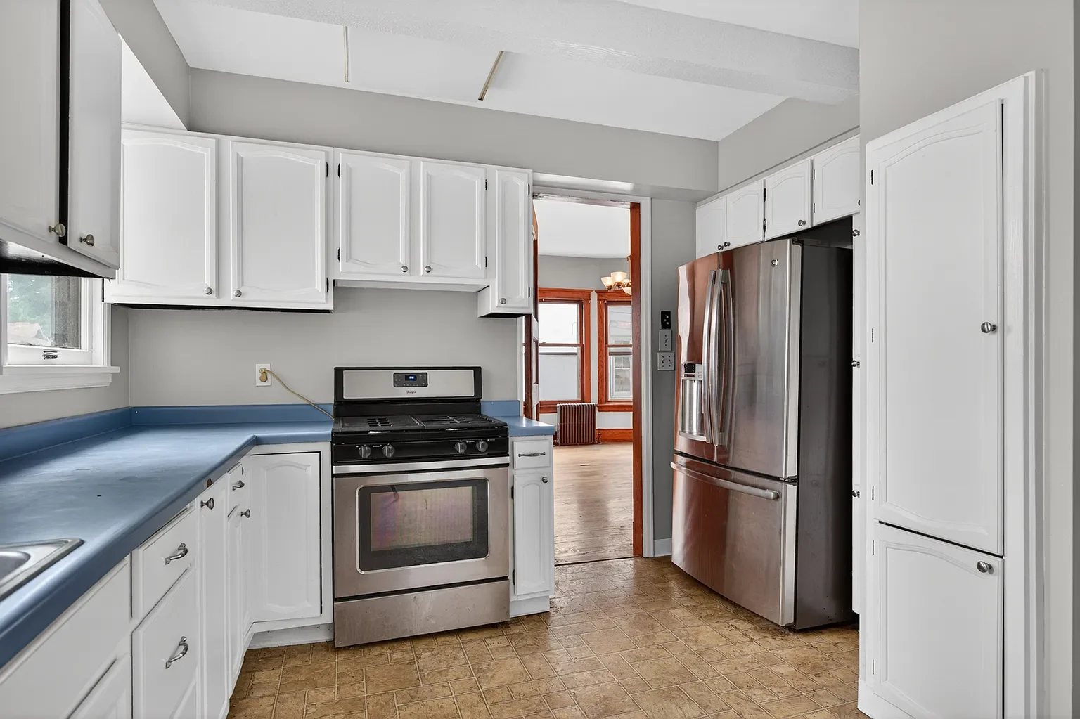 1902 Shingle house Ottawa Illinois - 13 - kitchen.webp