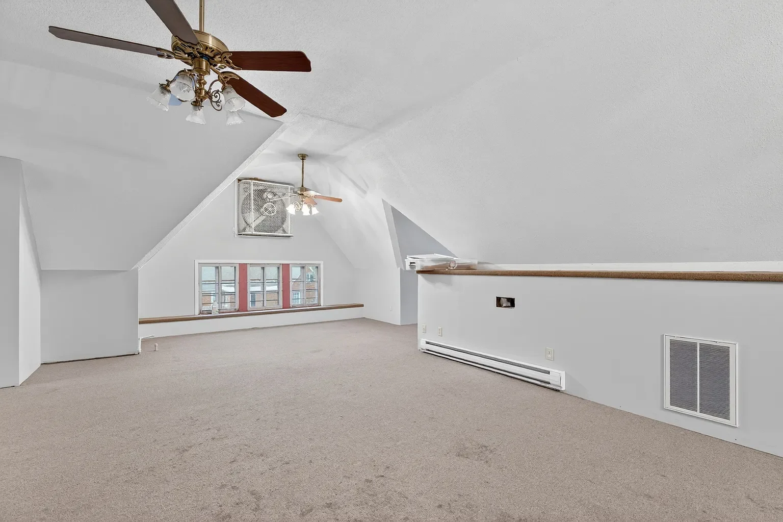 1902 Shingle house Ottawa Illinois - 30 - attic.webp