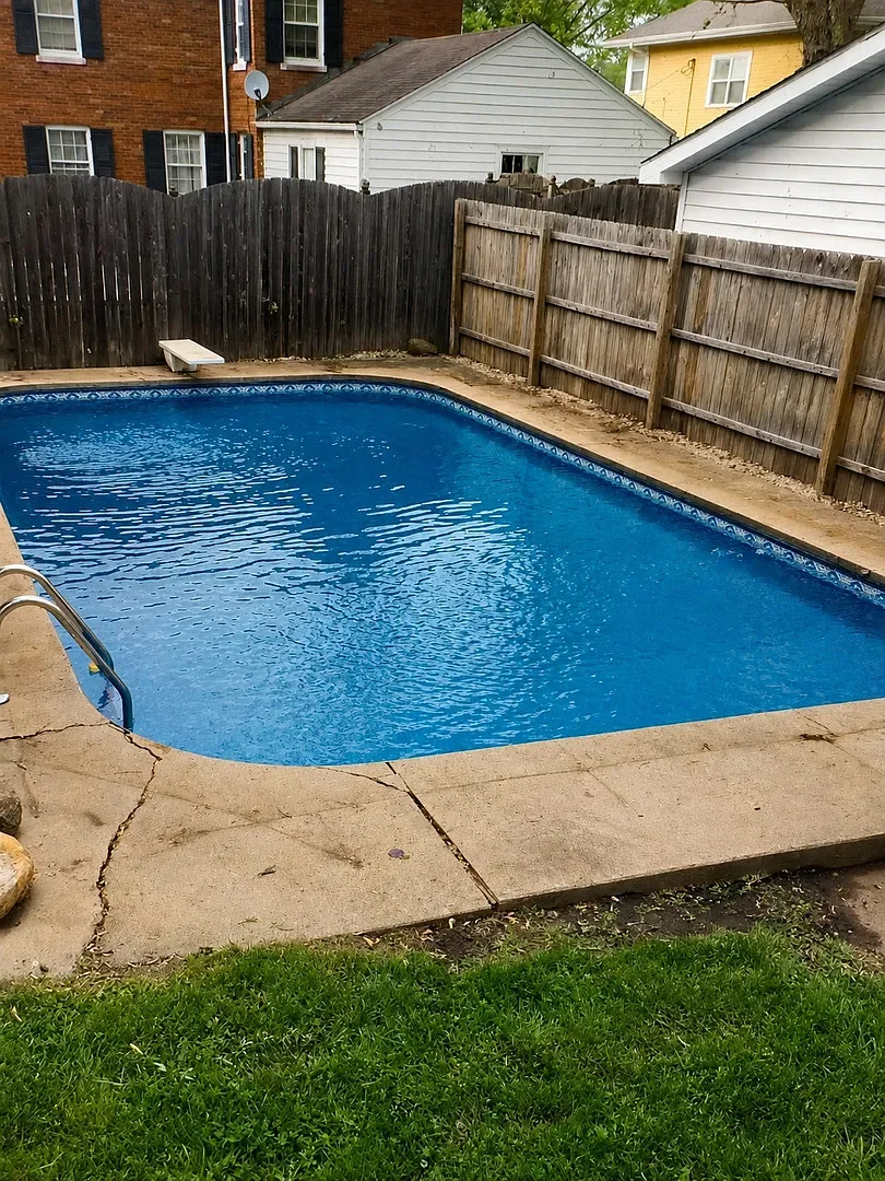 1902 Shingle house Ottawa Illinois - 36 - pool.webp