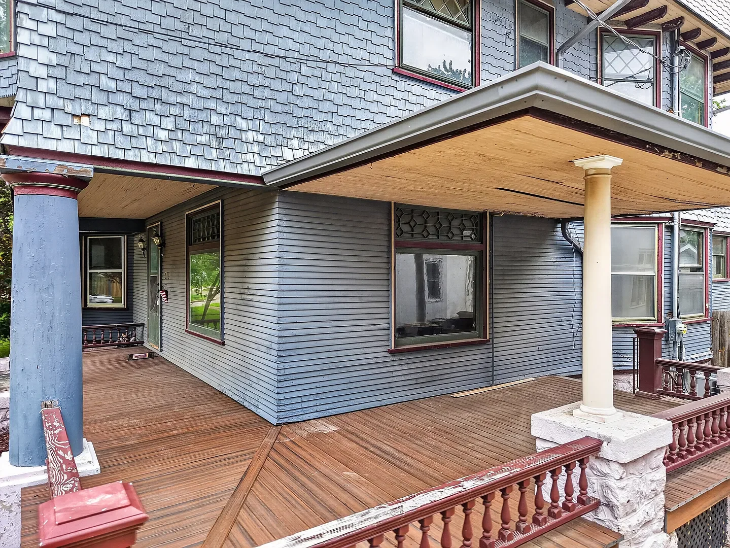 1902 Shingle house Ottawa Illinois - 41 - back porch.webp