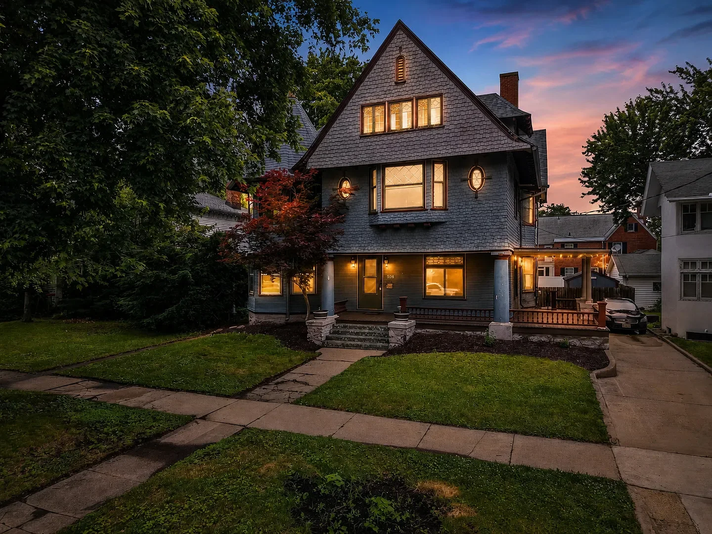 1902 Shingle house Ottawa Illinois - 43 - front view night.webp